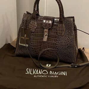 NWT Silvano Biagini crossbody leather tote with silver tone hardware